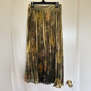 Floral Pleated Skirt